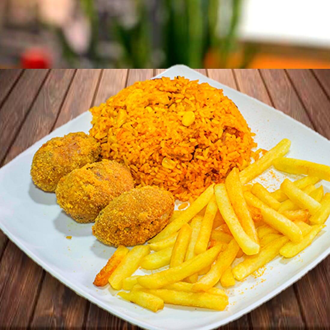 Combo Croquetas (Arroz Paisa+ Papas + 3 Croquetas)