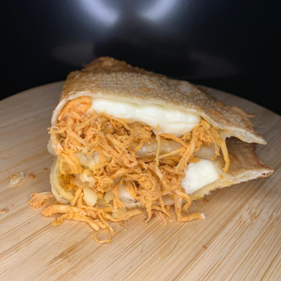 A união mais famosa do Brasil em forma de pastel! . . . . . . . . ##Tags## promoção promocao oferta desconto combo entraga gratis taxa grátis pastel de feira gostoso barato Catupiry carne burger burguer lanche janta salgado cupon cupom pizza esfirra esfiha crepe tapioca