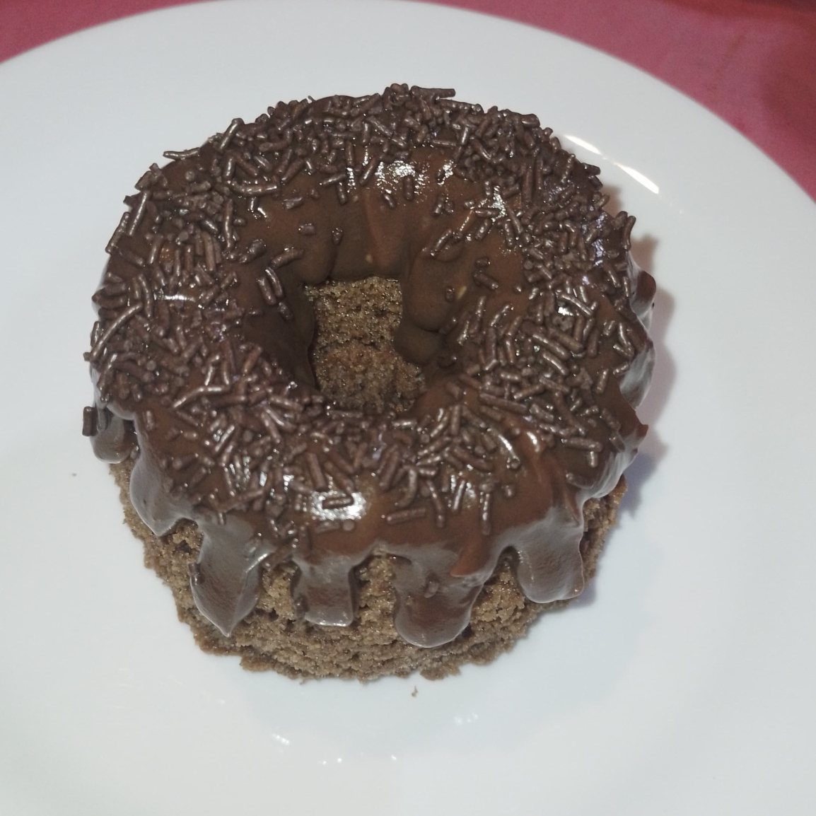 Massa de chocolate com creme de brigadeiro