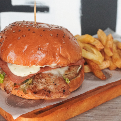 Hamburguesales BMW + Papas