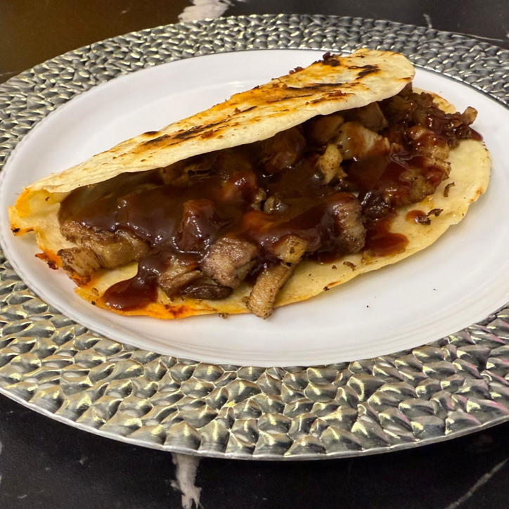 Quesadilla de Costilla a la Barbecue