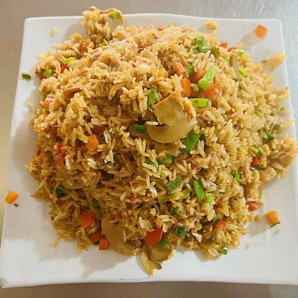 Chaufa con Champiñones Vegetariano