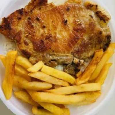 ACOMPANHA ARROZ, FEIJÃO E SALADA