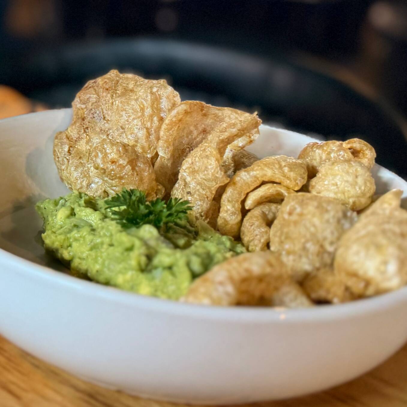 Guacamole con Chicharron