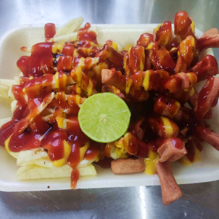 Salchipulpos y Papas a la Francesa