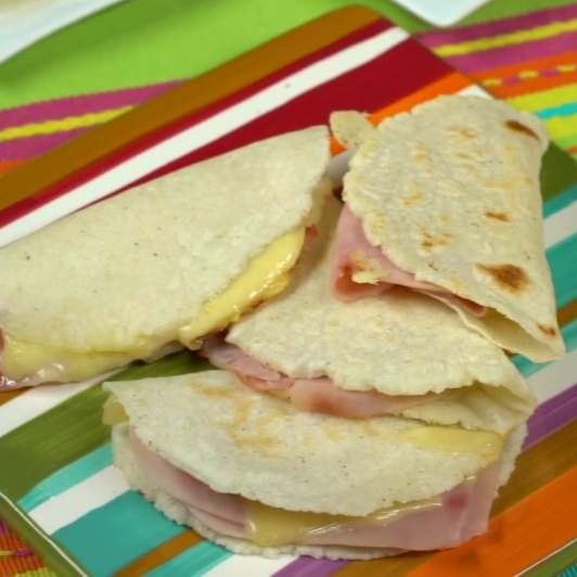 4 SINCRONIZADAS DE JAMON TORTILLA DE MAIZ