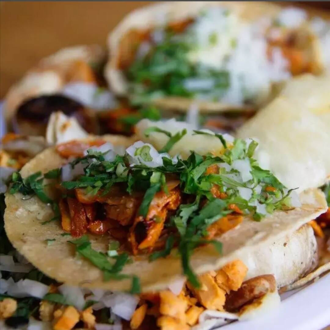 tacos de adobada