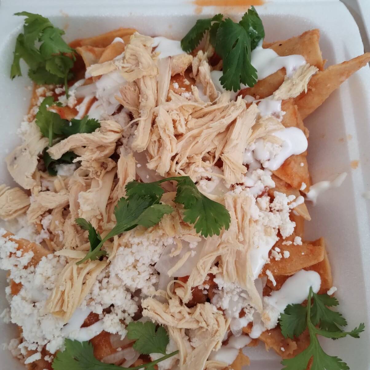 Chilaquiles con Pollo + Refresco