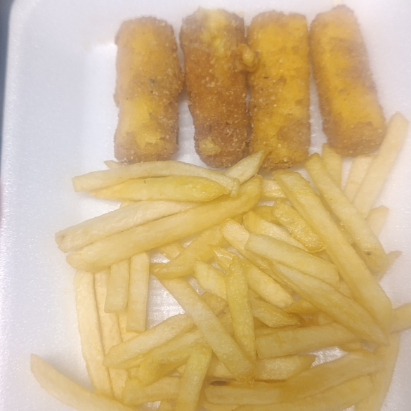 Orden de 4 dedos de queso con papas