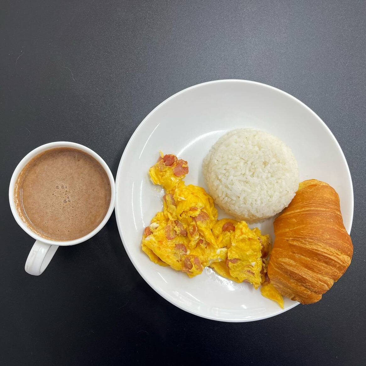 Huevo al Gusto Con Arroz Rancheros