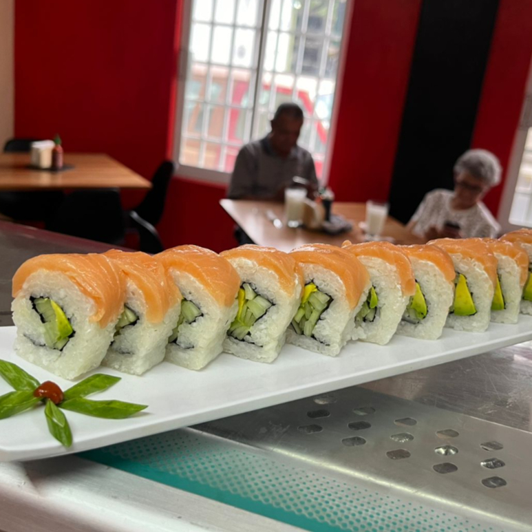 Salmón Roll