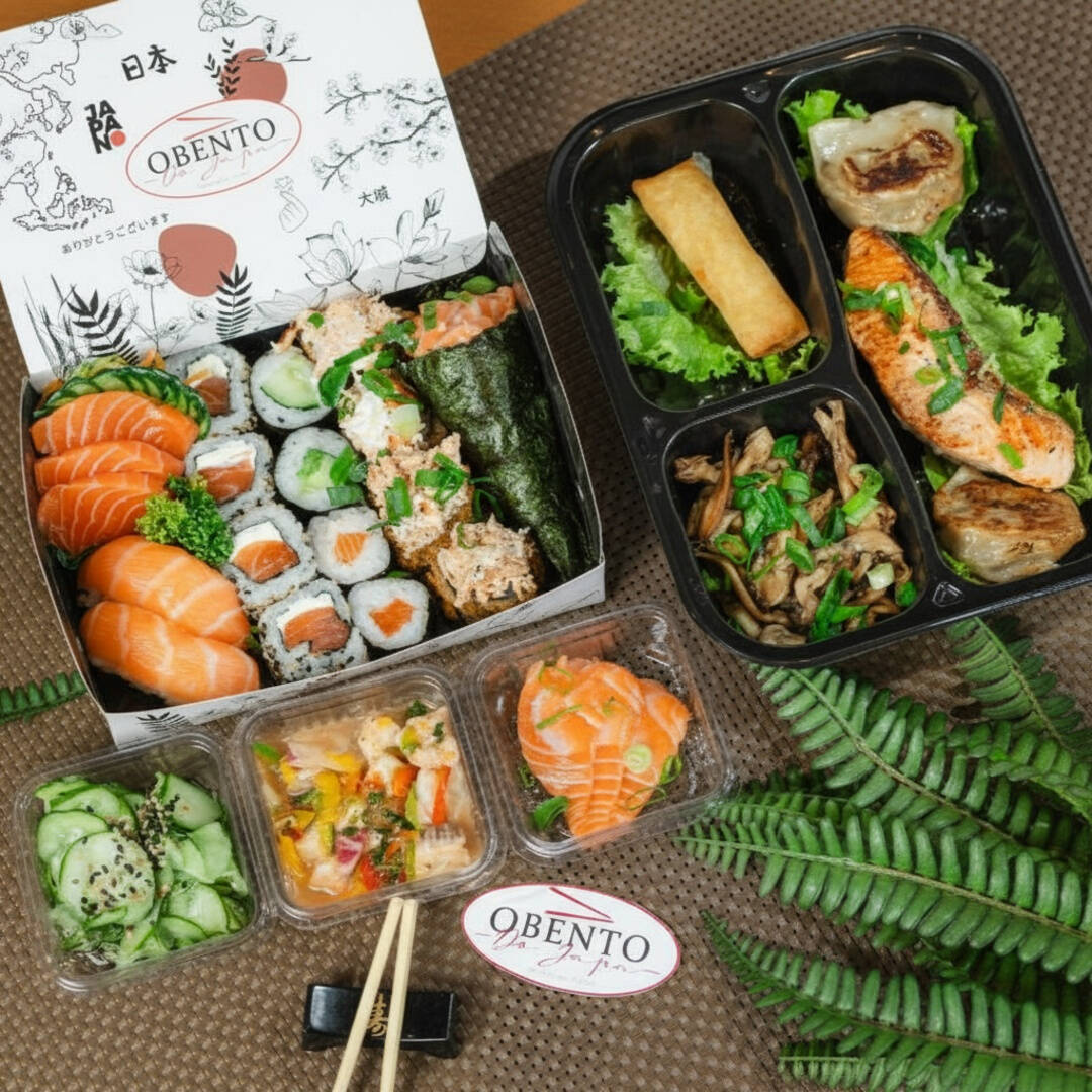 Mini Rodízio indicado para 1 pessoa: ENTRADINHA: Sunomono, Cevit, Carpaccio EMPANADOS: 1 Filé de salmão grelhado, 1 Mini porção de shimeji, 2 Guioza bovino, 1 Harumaki de queijo SUSHI E SASHIMI: 1 Mini temaki se salmão, 2 Nigiri salmão, 4 Sashimi salmão, 4 Uramaki salmão, 4 Hot roll salmão, 2 Hossomaki de Salmão, 2 Hossomaki de pepino.