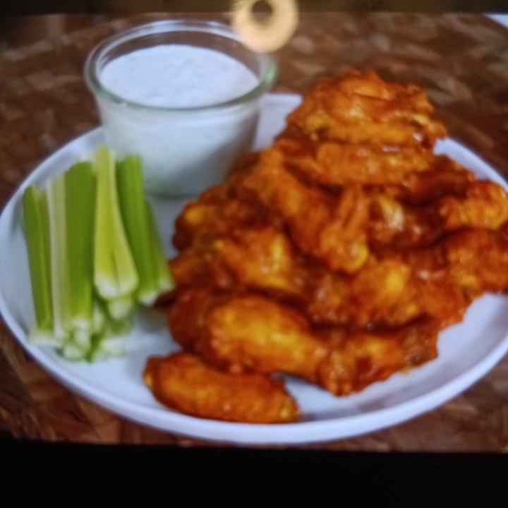 8pzas de Alitas (incluye Porción de Papas)