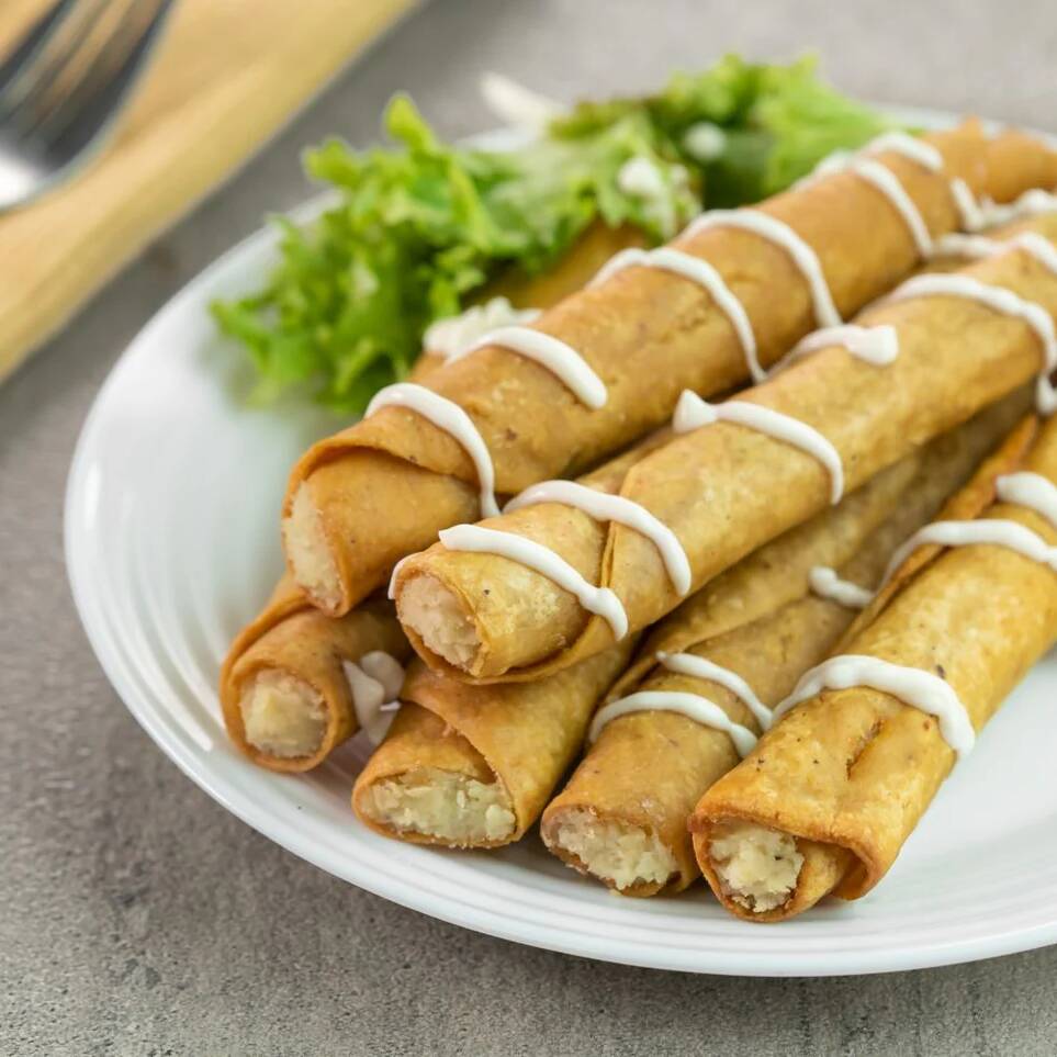 3 Flautas + Agua de Sabor