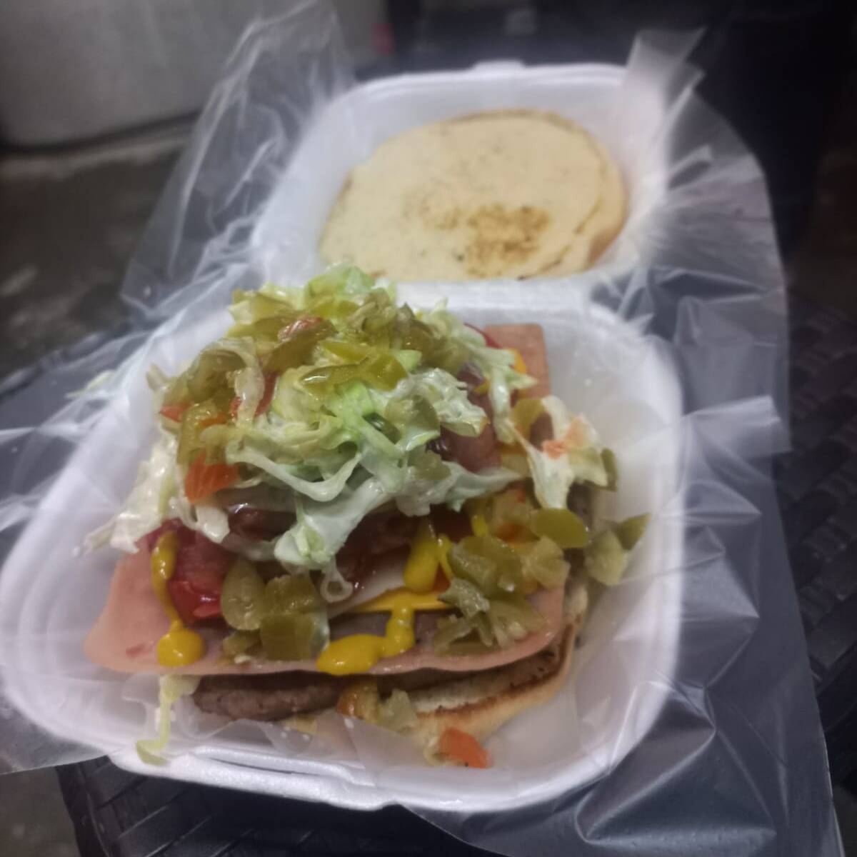 HAMBURGUESA TRADICIONAL