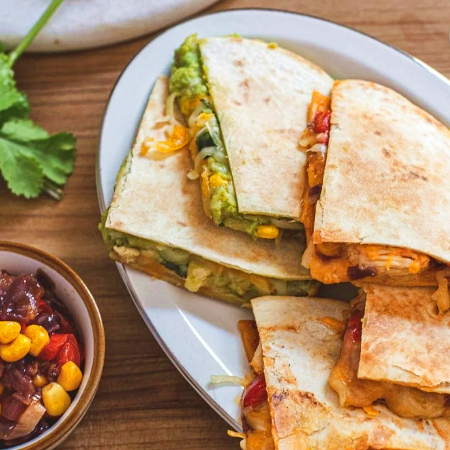Combo quesadillas con refresco