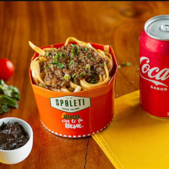 Almoço ou jantar completo! Escolha seu Spaleti preferido, leve uma Coca-Cola lata e um Brigadeiro. Aproveite essa oferta!