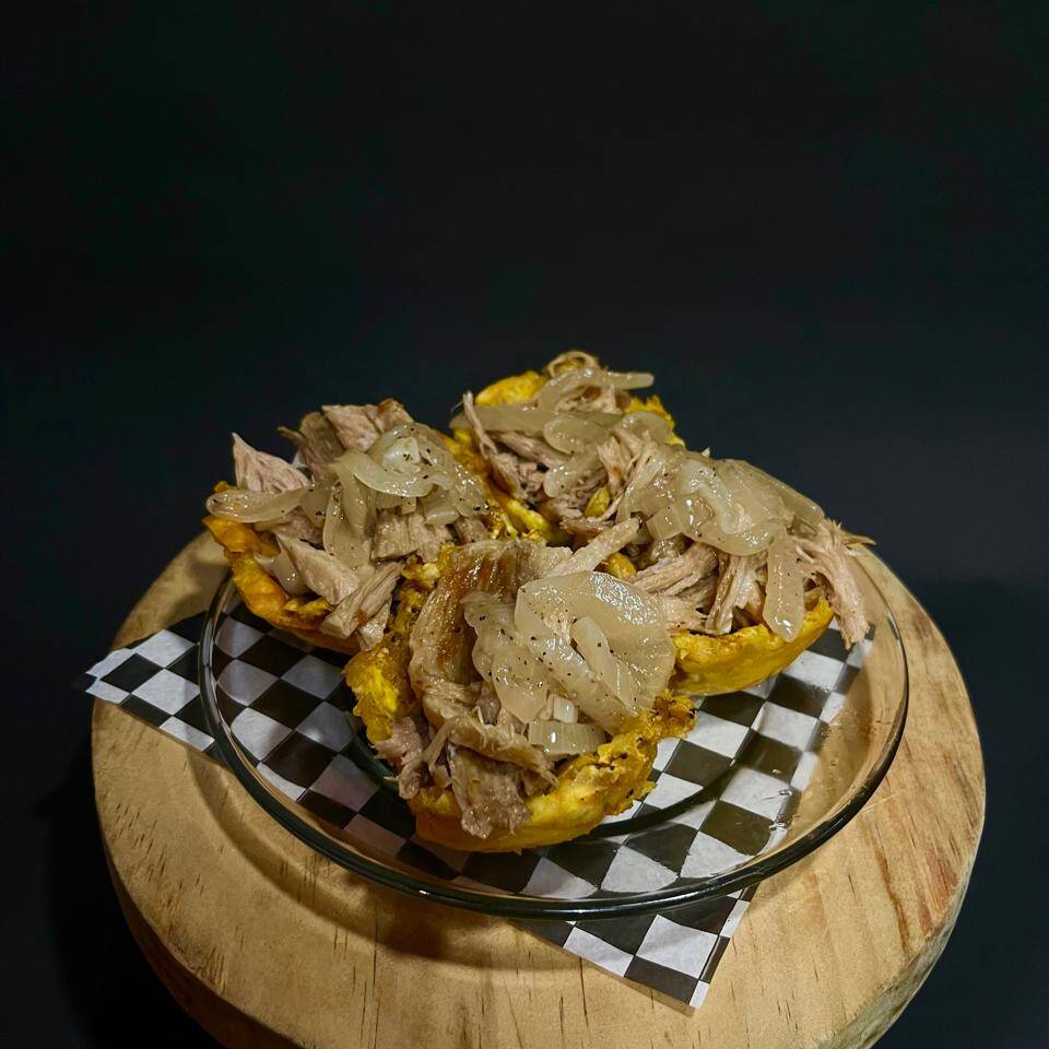 Tostones con Cerdo Asado (4)