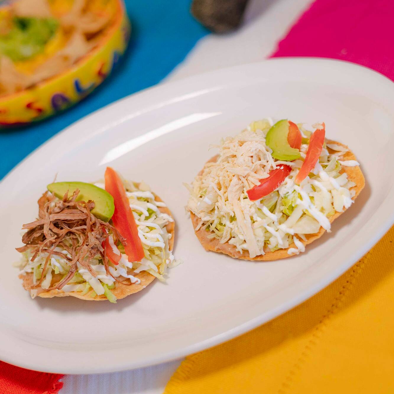 Tostadas de Pollo o Deshebrada