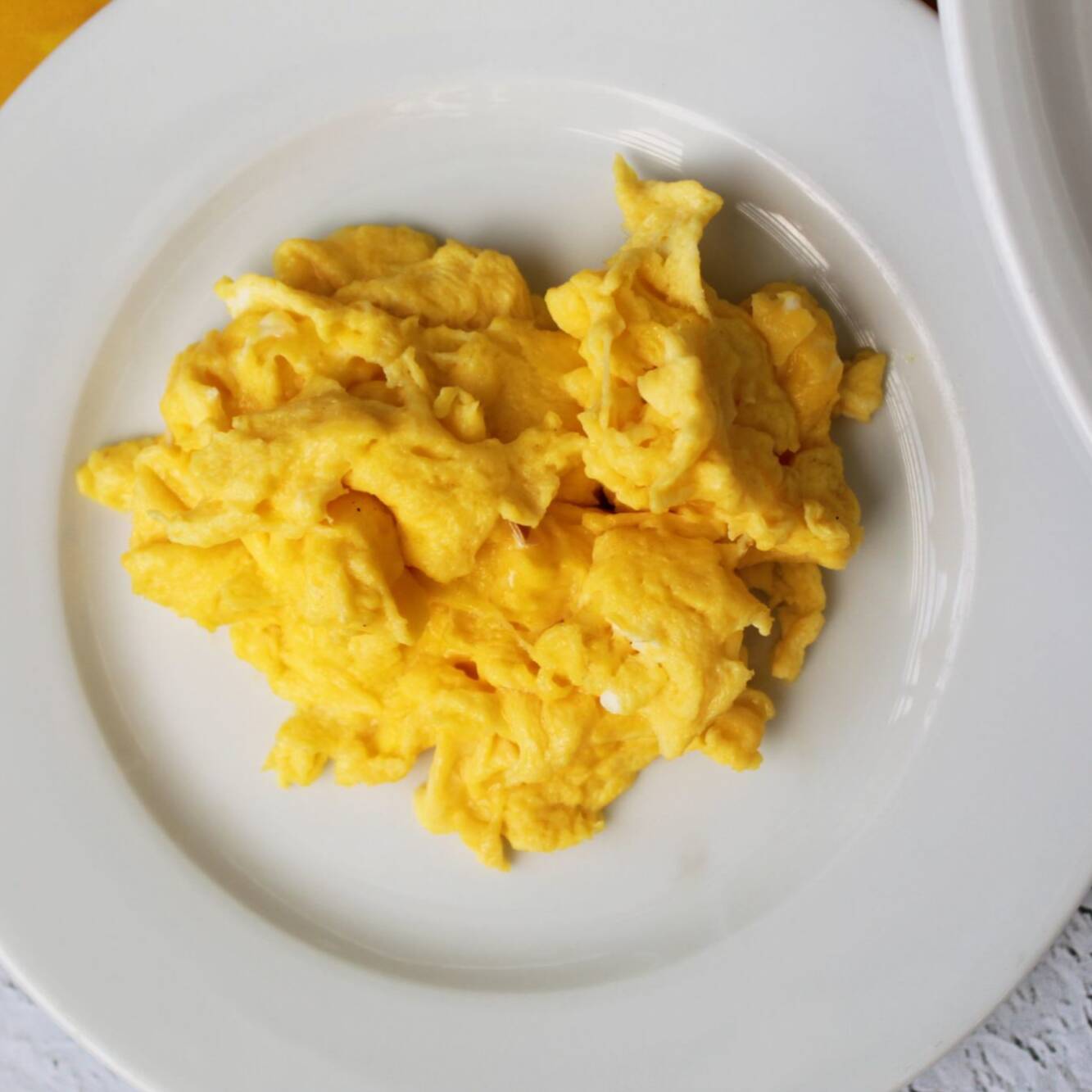 HUEVOS