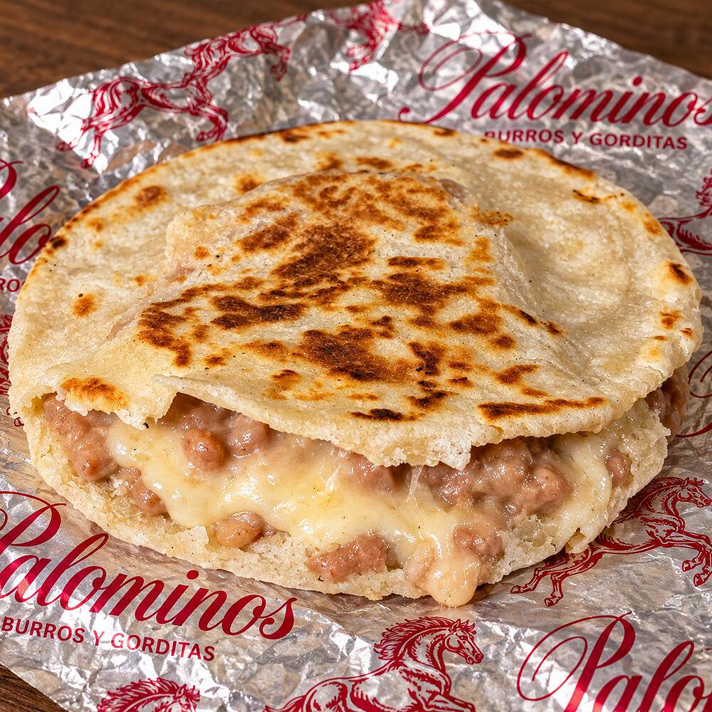 GORDITA DE FRIJOL CON QUESO