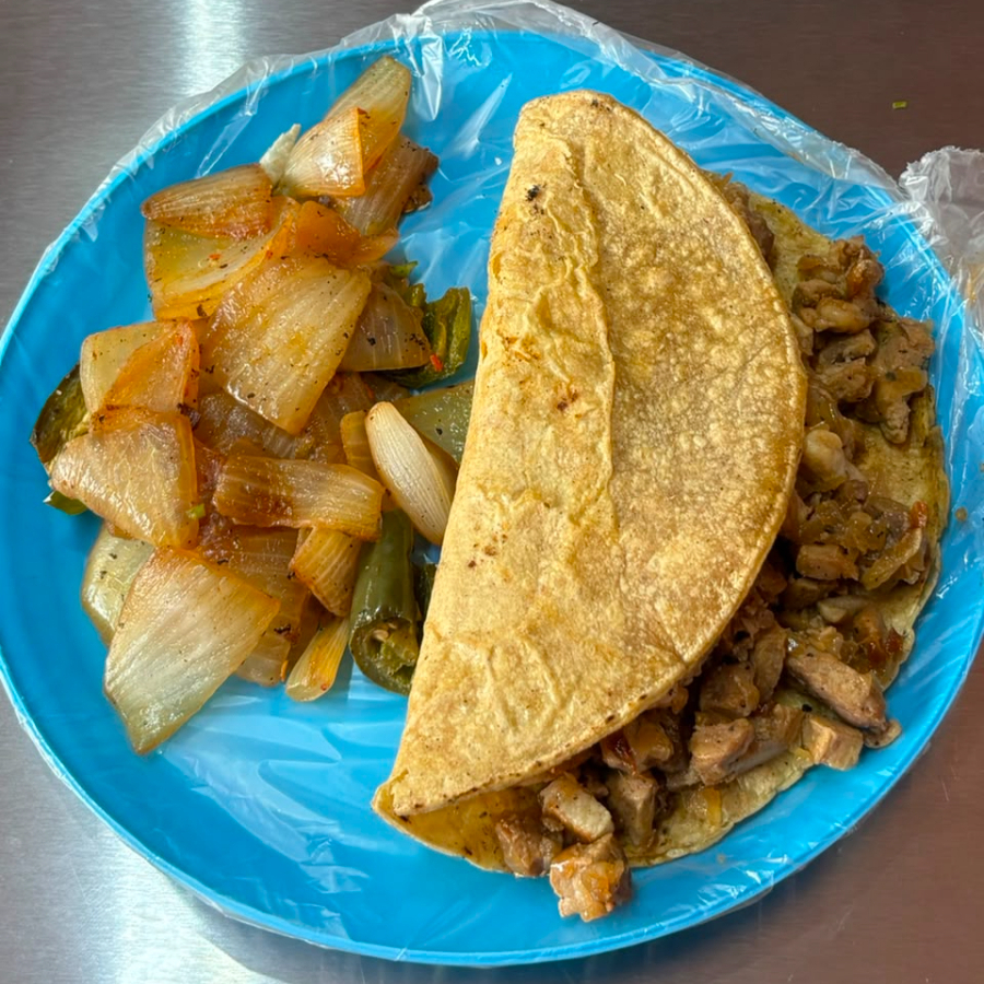 Quesadilla de bisteck con tortilla de maíz