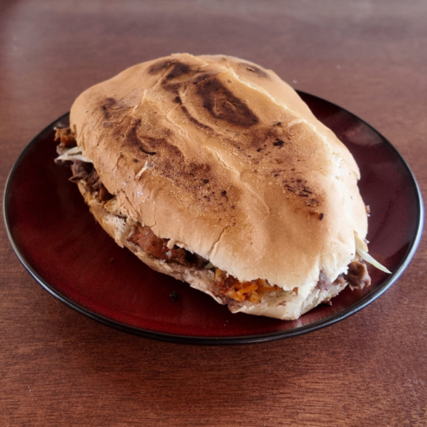 Torta Especial de Cochinita
