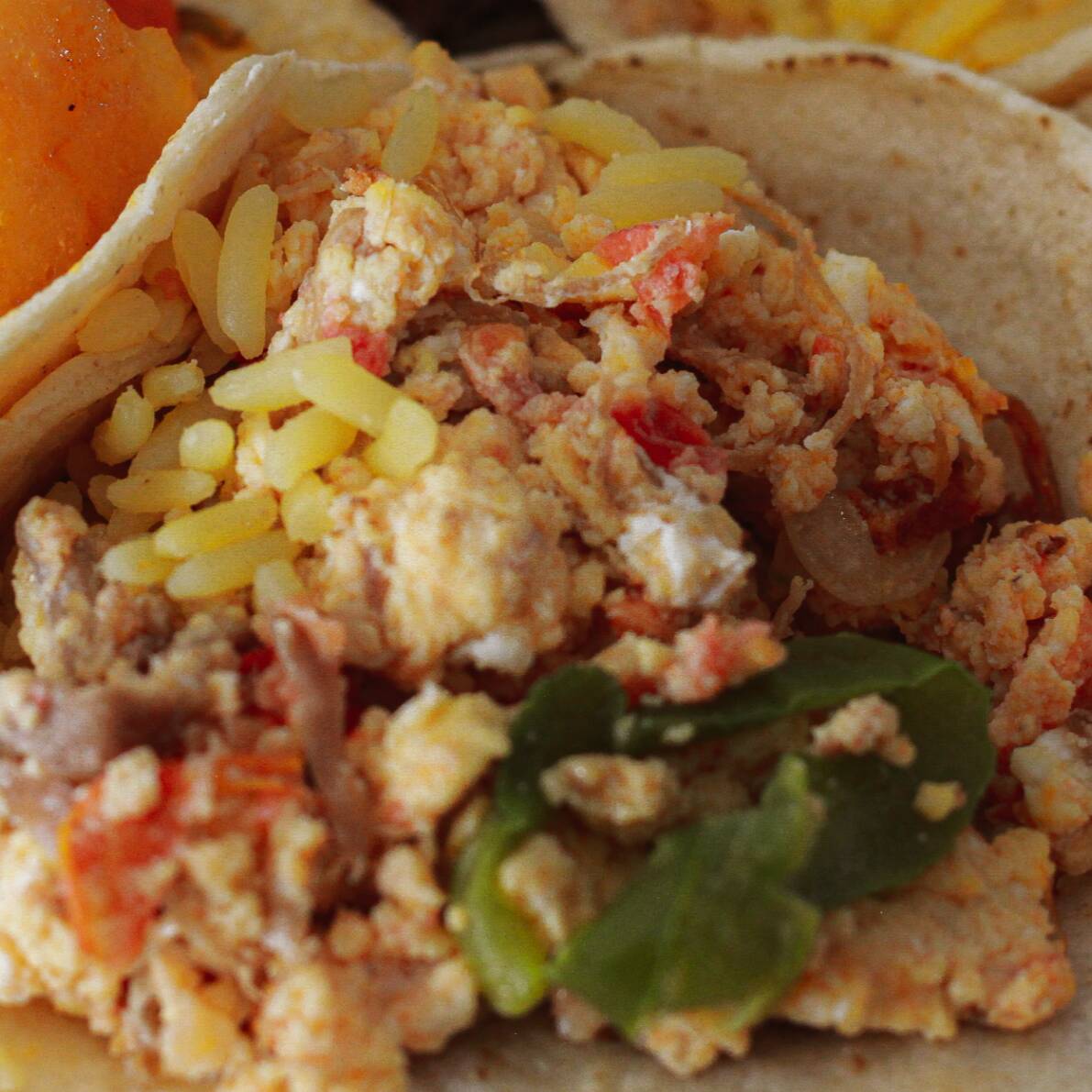 Taco de Deshebrada con Huevo