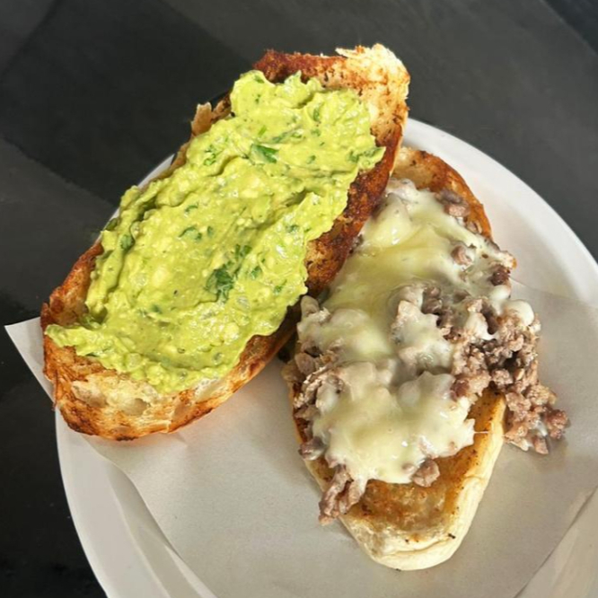 TORTA DE ASADA CON QUESO
