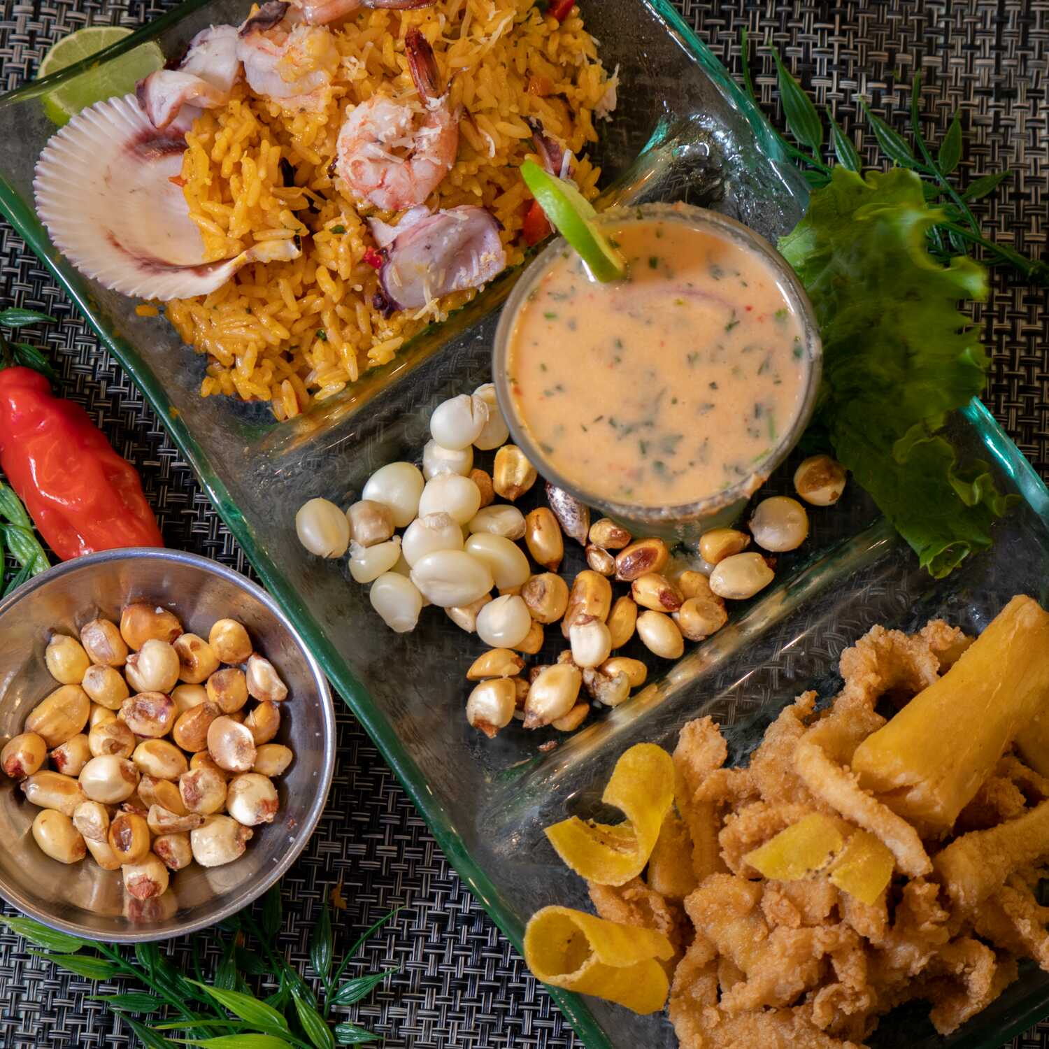 Leche de Tigre, Chicharrón y Arroz con Mariscos