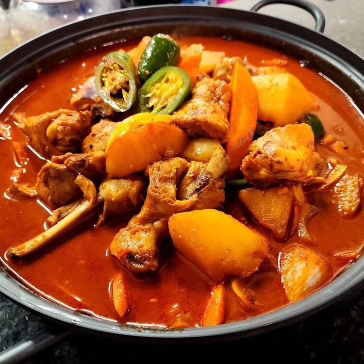 Dakbokkeumtang