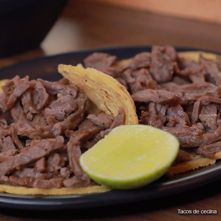 Taco de Cecina c/Queso fundido (1pz.)