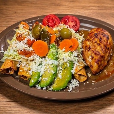 Flautas de Papa (Con pollo o res) (2 flautas )