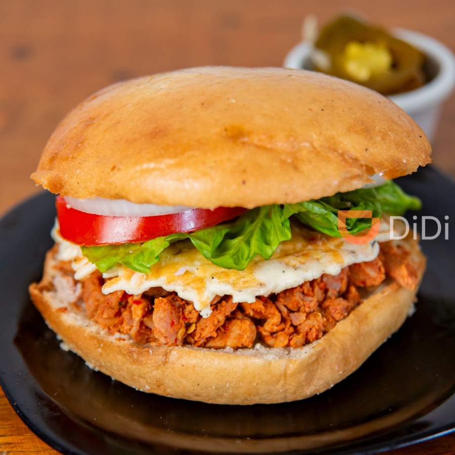 Adobadita Burger + papas fritas