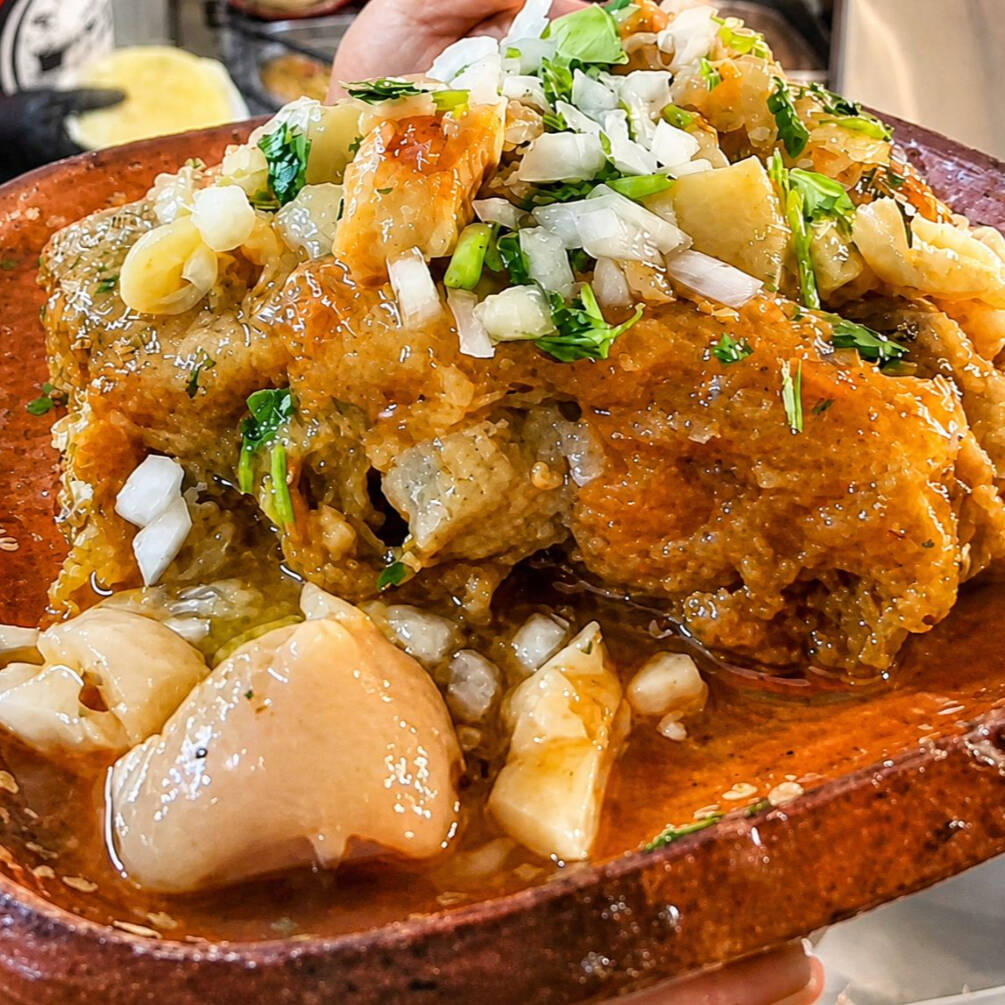Patita de Puerco Lampreada (con un guiso)