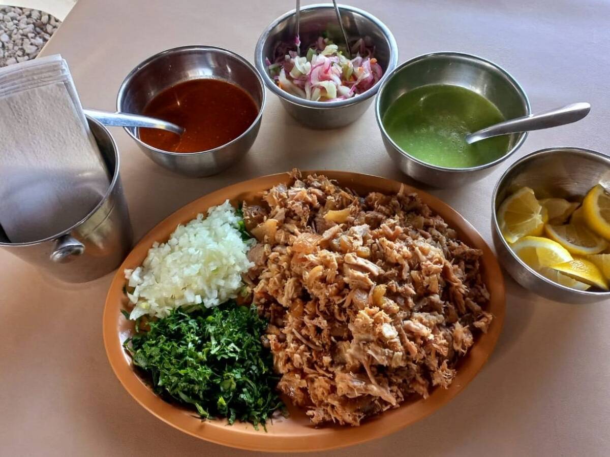 TACOS Y CARNITAS LA PALAPA DEL VALLE