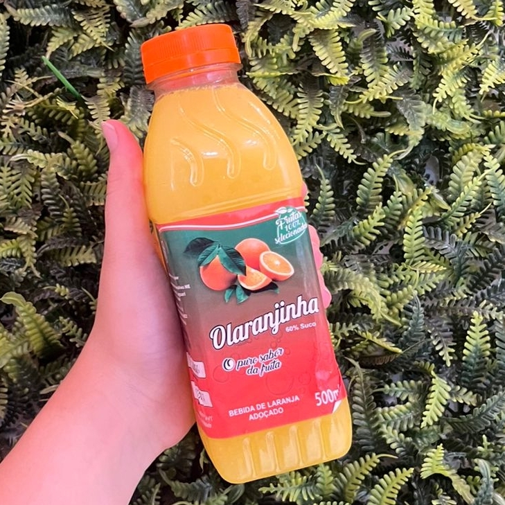Suco de laranja natural Laranja, água e açúcar O Puro Sabor da Fruta