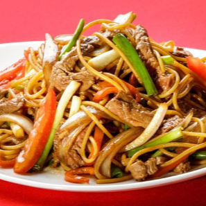 Tallarín Saltado de Pollo