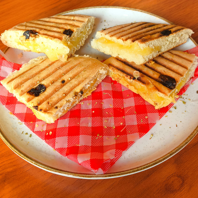 Grilled Cheese con Jamon