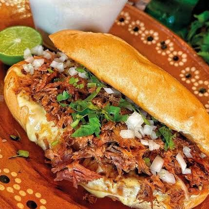 TORTA DE BIRRIA