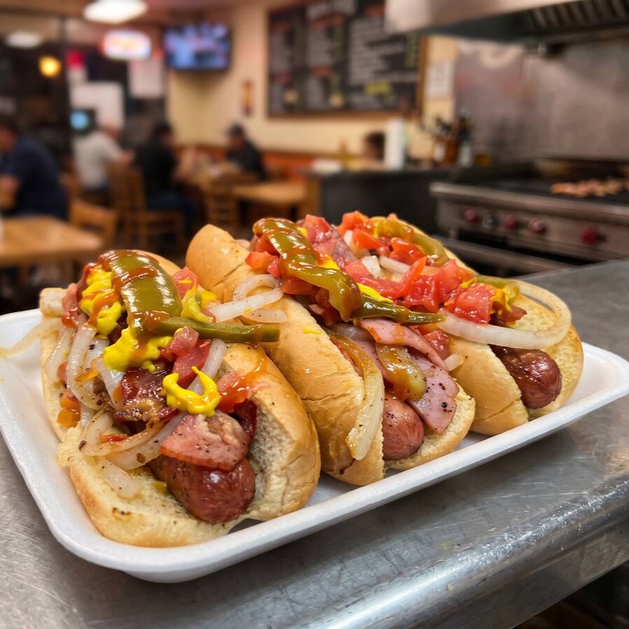 3 hotdogs por $60.00