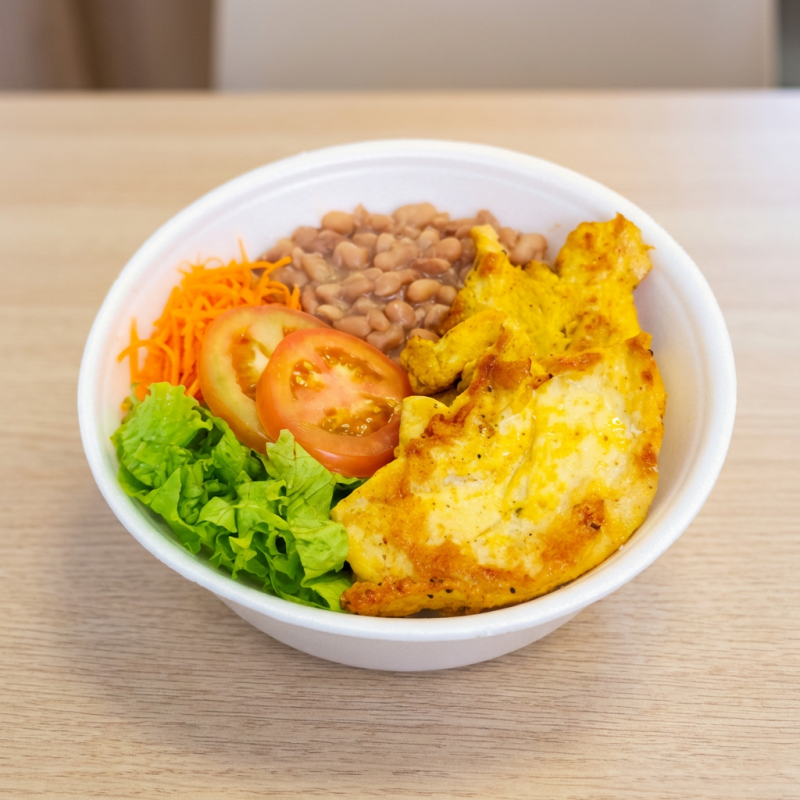 Filé de Frango grelhado, arroz, feijão e salada ou Fritas. *(Escolha entre salada ou fritas)