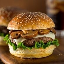CHICKEN BURGER CON CHAMPIÑONES 🐔 🍄$130 A $110
