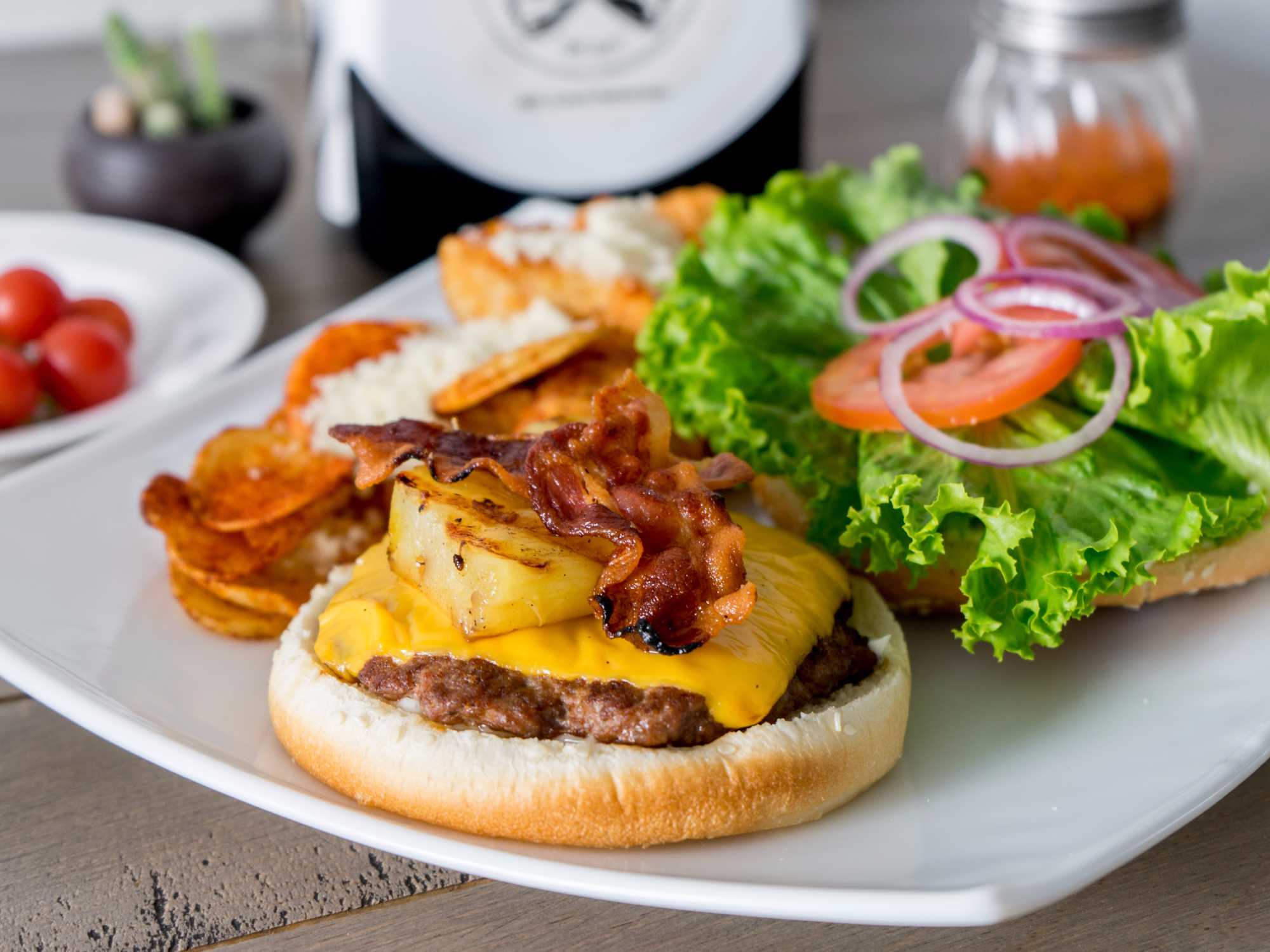 Hamburguesa Hawaiana + papas