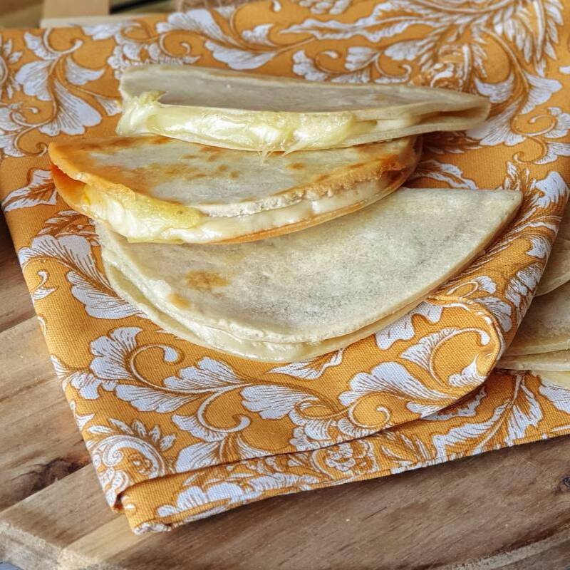 QUESADILLAS EN TORTILLA DE HARINA ORDEN CON 4