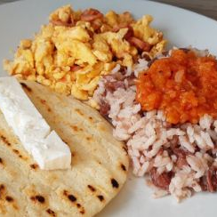 Desayuno Sencillo con Calentado