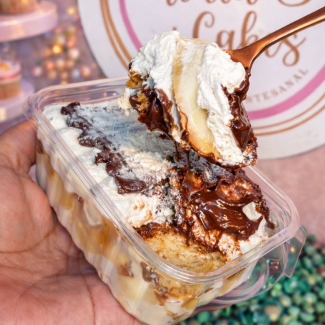 Descubra o nosso Pavê de Ninho com Nutella novidade da semana! Delicia irresistível, biscoito de maisena mergulhado em um delicioso mousse de Ninho , com creme de chocolate branco, rico e sedoso. Para tornar a experiência ainda mais indulgente, adicionamos uma generosa porção do irresistível creme de avelã Nutella e leite Ninho em pó. Temos a certeza de que esta é a sobremesa no pote que você estava esperando! ---------------tags------------------- pave ninho com nutella .Pave crocante, pave, tortas, limao, oreo, cookie , Copo de felicidade, choco morango, copao , delicia, chocolate, galak, morango, sobremesa, doces, ferrero rocher , Ouro Branco, brownie, Kinder bueno, doce de leite, Ninho com morango,Ninho com Nutella, ofertas, desconto, entrega rapida, cupons, entrega gratis