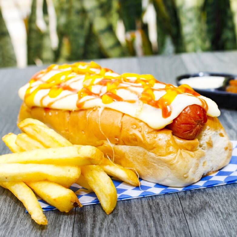 Hot Dog Americano + Bebida