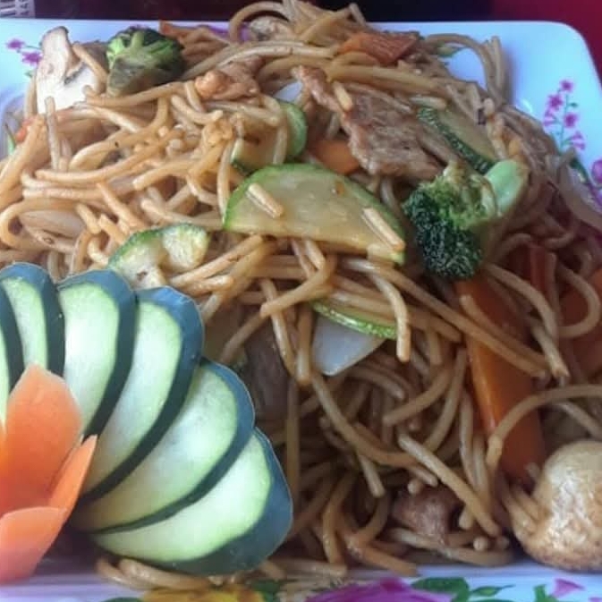 Spaguetti con pollo grande