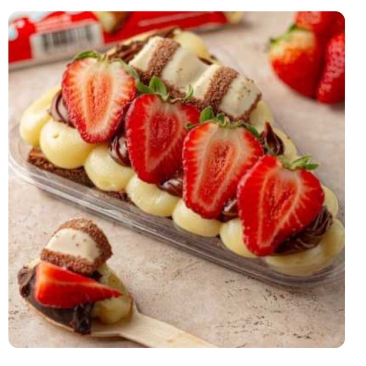 Brawnie macio recheado com Nutella , morango e Kinder bueno uma verdadeira felicidade